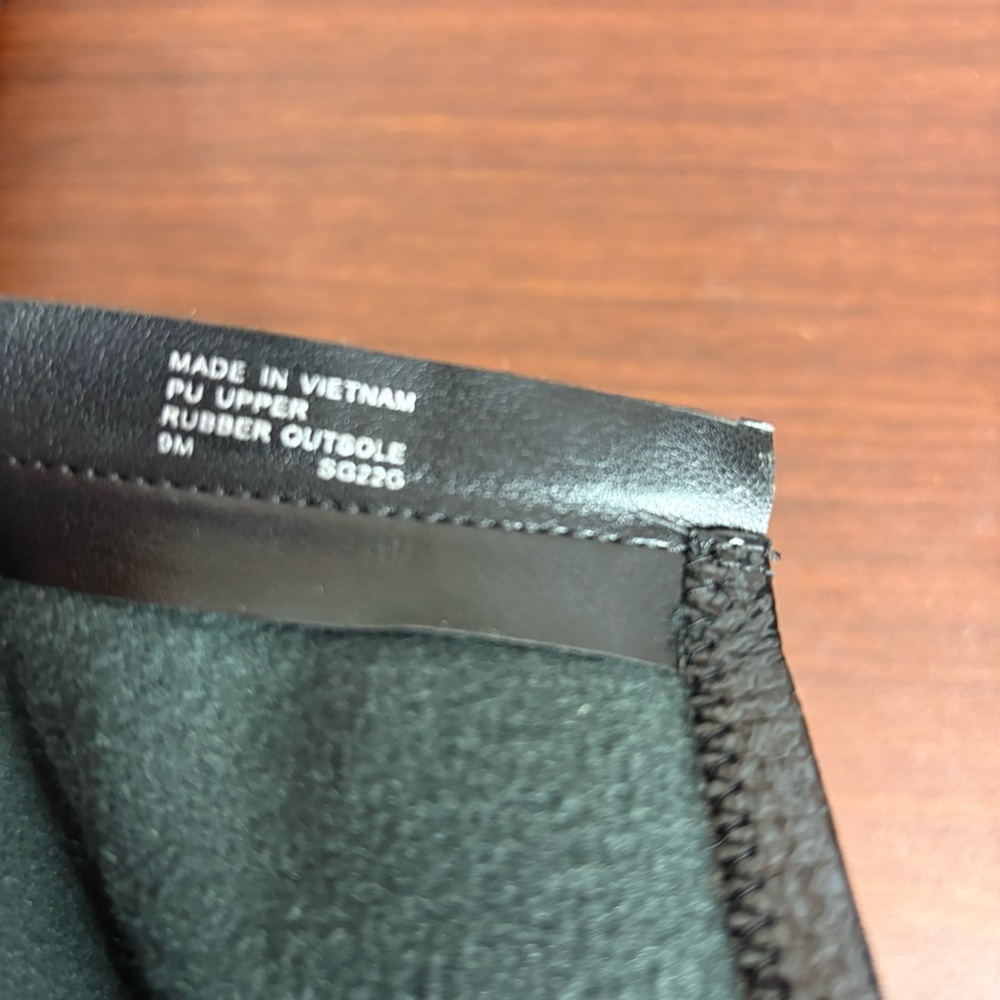 NEW Michael Kors Cyrus booties in black patent leather - Picture 10 of 12